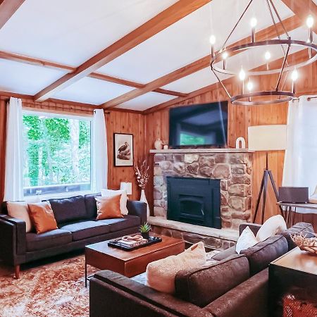 Stylish And Cozy Cabin, Walking Distance To Big Bass Lake Gouldsboro ภายนอก รูปภาพ