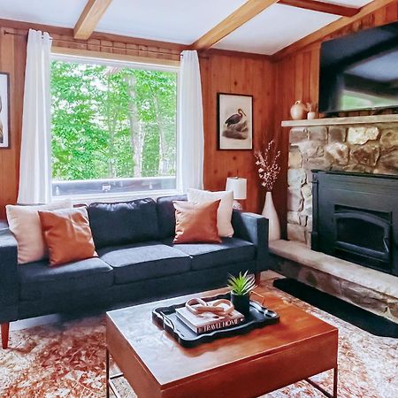 Stylish And Cozy Cabin, Walking Distance To Big Bass Lake Gouldsboro ภายนอก รูปภาพ