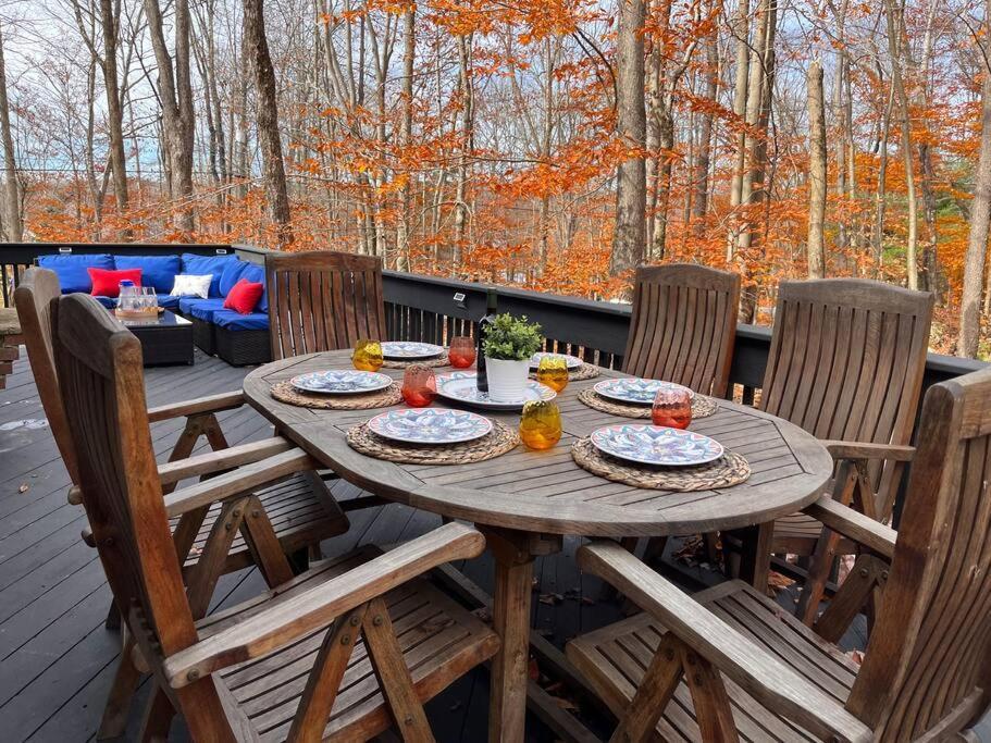 Stylish And Cozy Cabin, Walking Distance To Big Bass Lake Gouldsboro ภายนอก รูปภาพ