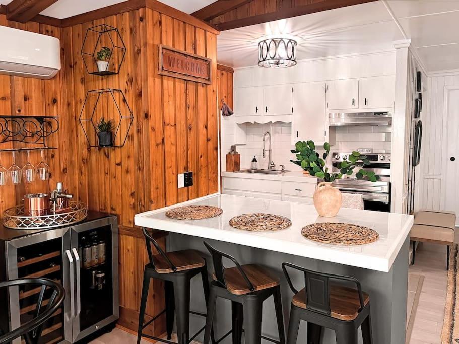 Stylish And Cozy Cabin, Walking Distance To Big Bass Lake Gouldsboro ภายนอก รูปภาพ