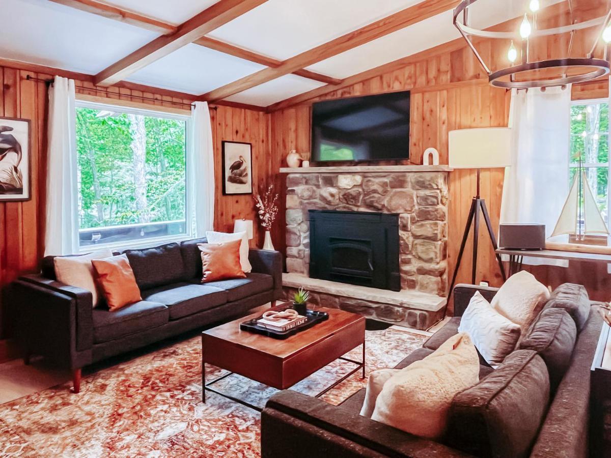 Stylish And Cozy Cabin, Walking Distance To Big Bass Lake Gouldsboro ภายนอก รูปภาพ