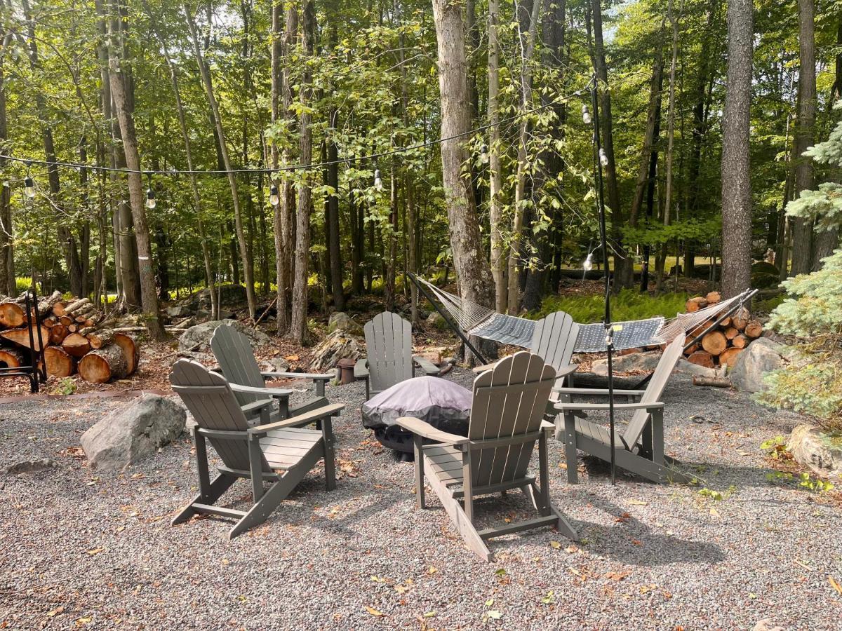 Stylish And Cozy Cabin, Walking Distance To Big Bass Lake Gouldsboro ภายนอก รูปภาพ